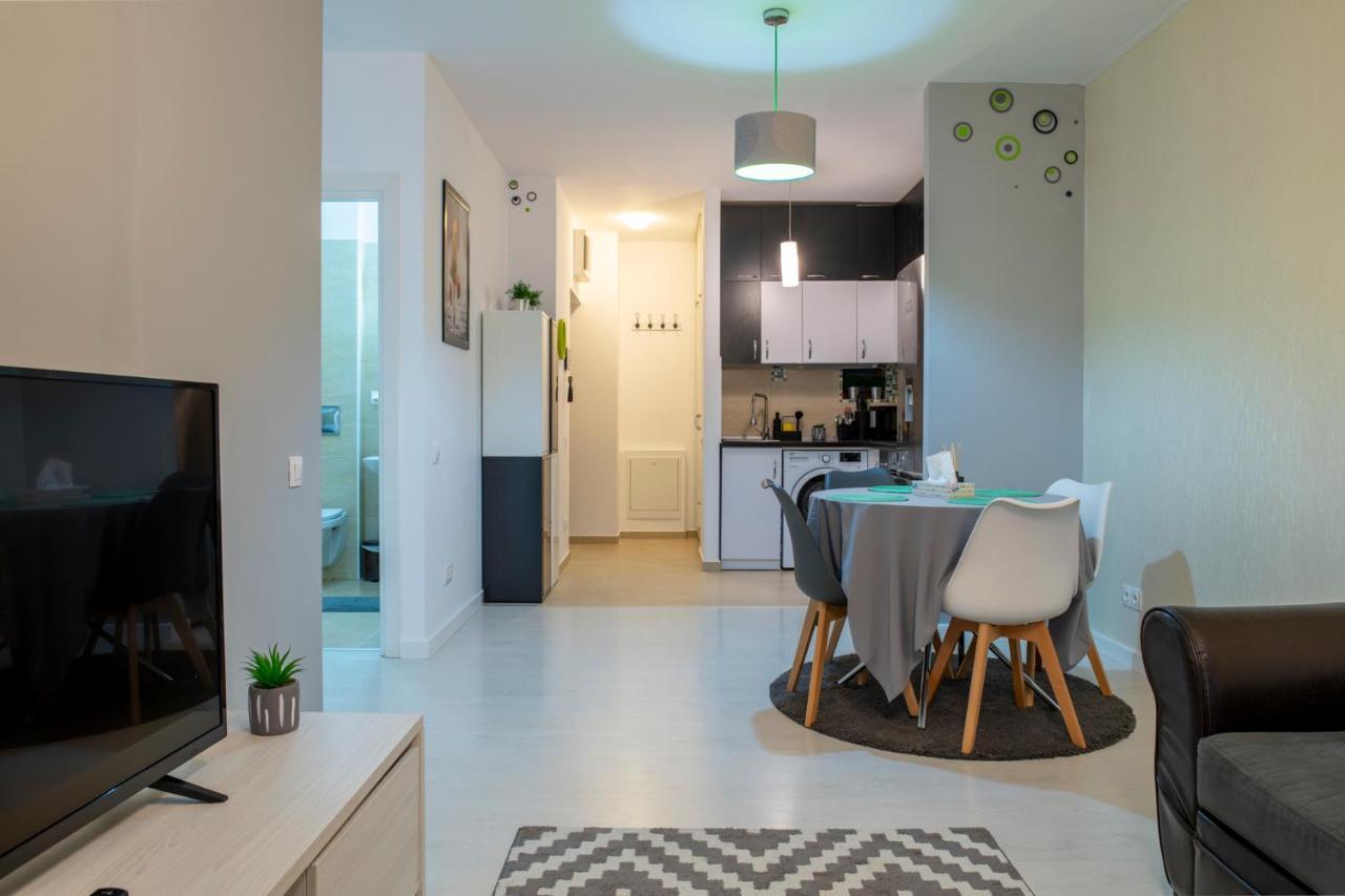 Gvitown Central Apartment Boekarest Buitenkant foto