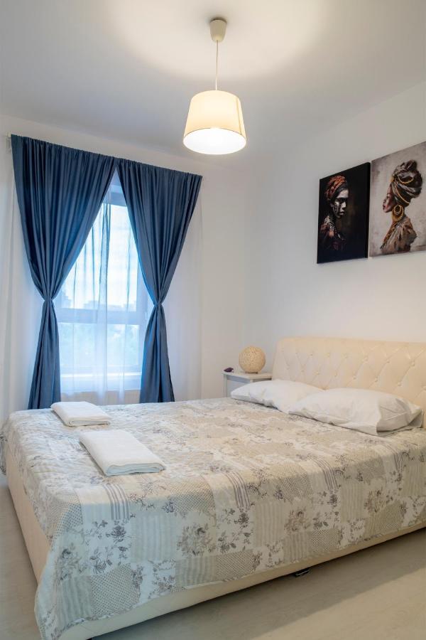 Gvitown Central Apartment Boekarest Buitenkant foto